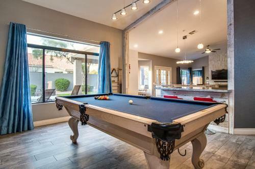 Luxury Modern Home Whtd Pool In North Scottsdale