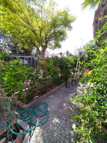Puglia, Gargano,villa Indipendente Con Parcheggio.