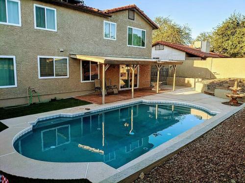 Htd Pool/ Bbq/ Putting Green/ 15 Mi To The Airport
