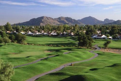 Htd Pool/ Bbq/ Putting Green/ 15 Mi To The Airport