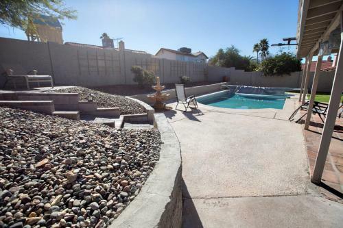 Htd Pool/ Bbq/ Putting Green/ 15 Mi To The Airport