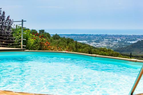 Villa Elena 9&1