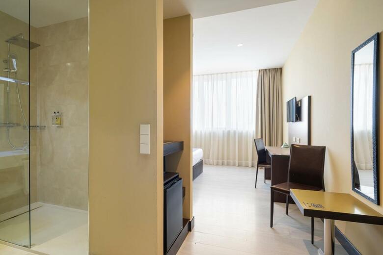 Hotel Route 42