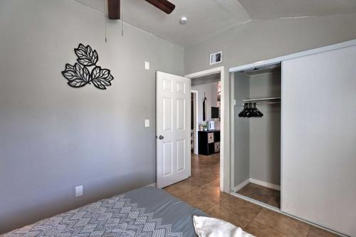 Pet-friendly Phoenix Home Less Than 3 Mi To Downtown!