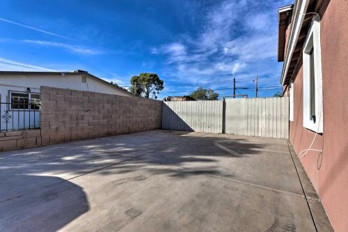 Pet-friendly Phoenix Home Less Than 3 Mi To Downtown!