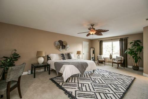 North Scottsdale Retreat W Resort Like Backyard