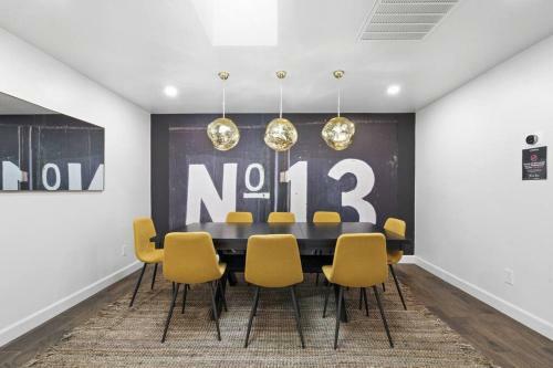Apartamento Jacuzzi And Park Bliss By Homeslice Stays