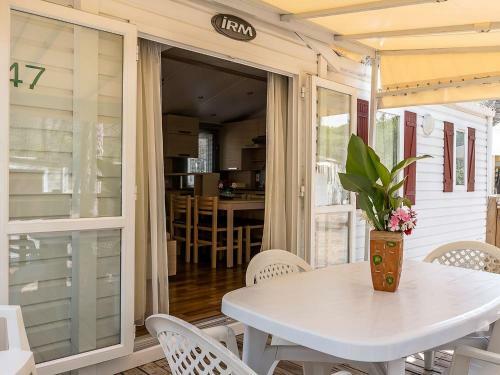 Nice Mobile Home In Sorso With Shared Pool