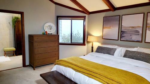 New Sea-renity Wide Ocean Views, Fireplace And Spa