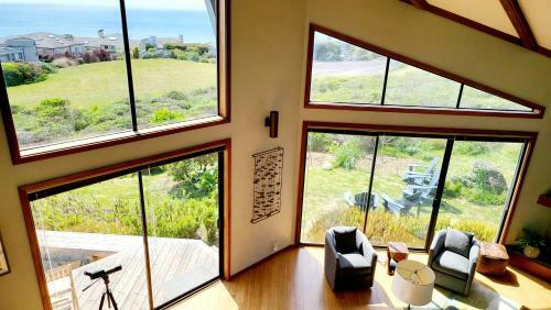New Sea-renity Wide Ocean Views, Fireplace And Spa