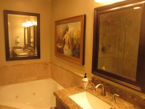 4100 Plus Sqft Art Museum Property In Downtown Scottsdale