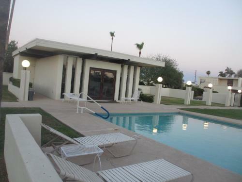 4100 Plus Sqft Art Museum Property In Downtown Scottsdale