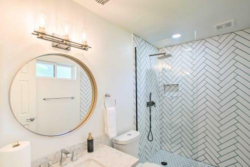 Stylish Scottsdale Oasis Close To Old Town!