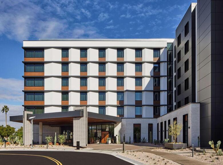 Hotel Senna House Scottsdale, Curio Collection By Hilton