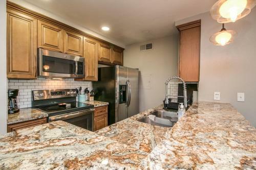 Stylish Updated 2 Bdrm Near Old Town Scottsdale