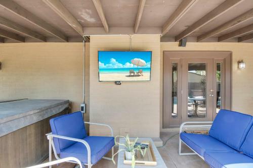 4 Bdr, Two Master Suite, Billiards & Desert Oasis Pool