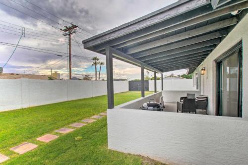 Scottsdale Home With Yard 3 Miles To Old Town!