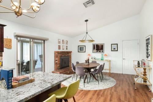 Desert Escape 3-bedroom Home Close To Golf