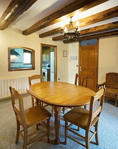 Apartamentos Casa Buisan