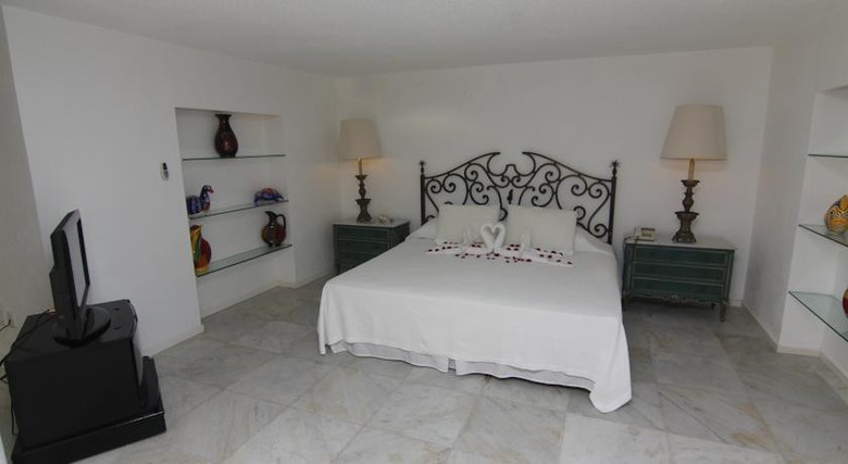 Casas Y Villas Real Estate - Casa Aldila