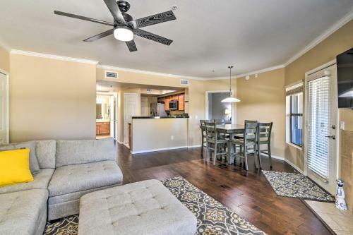 Apartamento Lush Condo With Private Balcony And Mtn Views!