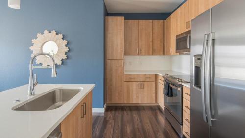 Wanderjaunt - Alexan Scottsdale Apartments