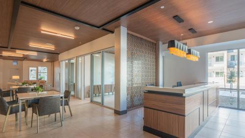 Wanderjaunt - Alexan Scottsdale Apartments