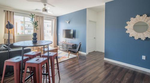Wanderjaunt - Alexan Scottsdale Apartments