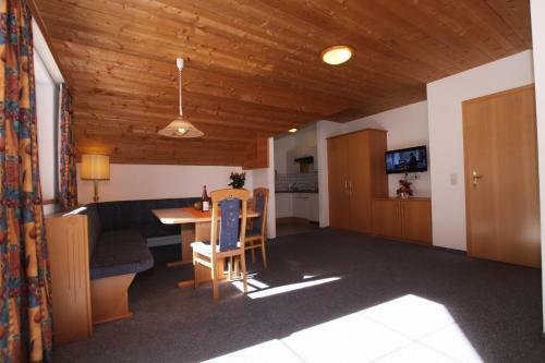 Hostal Apart Garni Arosa