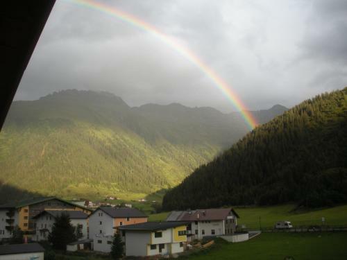 Hostal Apart Garni Arosa