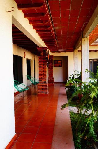 Hostal Hospedaje La Hoja