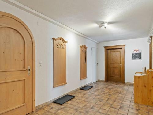 Cozy Apartment In Hart Bei F�gen