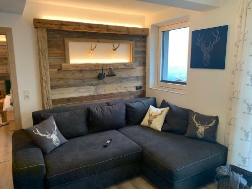 Apart Wexwood