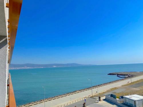 Private Apartment In Paradiso Aparthotel - Black Sea