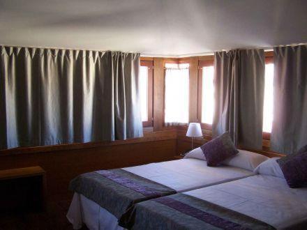 Hostal Posada Real Los Cinco Linajes