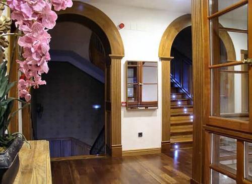 Hostal Posada Real Los Cinco Linajes