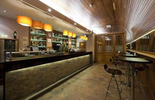 Hostal Posada Real Los Cinco Linajes