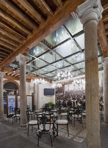 Hostal Posada Real Los Cinco Linajes