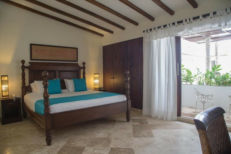 Vistamarina Casa Hotel