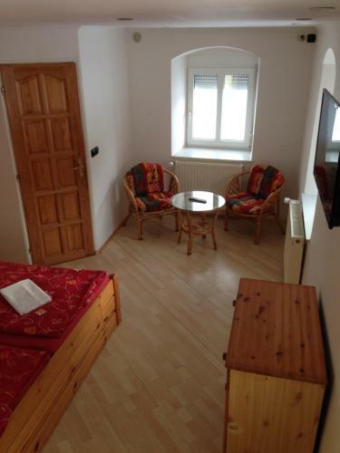 Hostal Penzion Nad Jezerem
