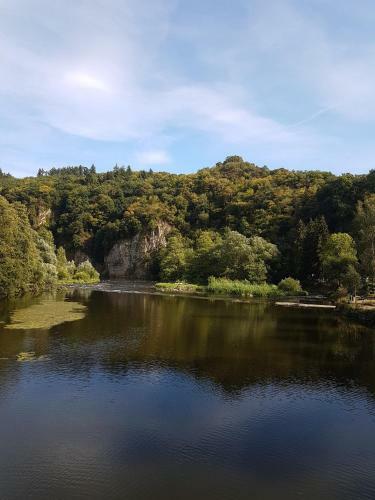 Ferienhaus Am Fluss. Baubiologisch Renoviert.