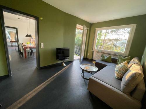 Modernes Apartment Mit Ausblick Stadtnah
