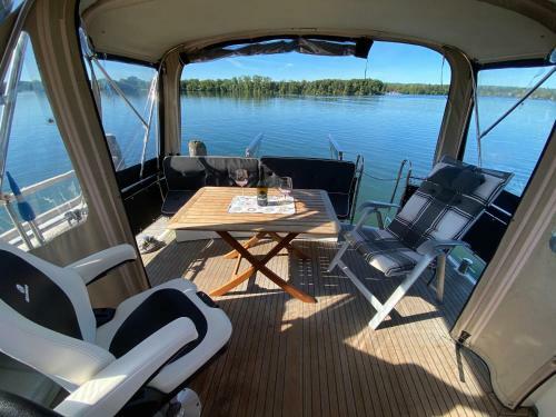 Luxusurlaub Auf Der Amavida Yacht / Scharm�tzelsee