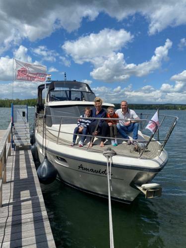 Luxusurlaub Auf Der Amavida Yacht / Scharm�tzelsee
