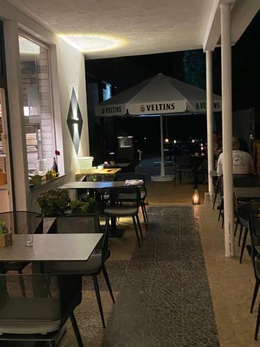 Hostal Hotel Und Pension Brunnenhof