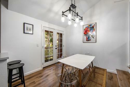 Red Cottage Charmer