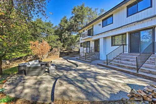 Peaceful Home On Acreage, Walk To Folsom Lake
