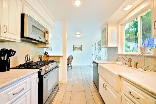 Pt Dume Bungalow II