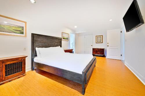 Pt Dume Bungalow I
