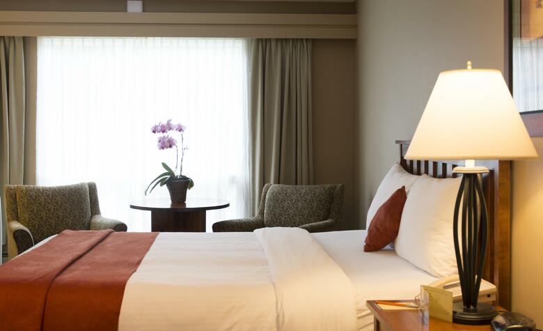 Hotel Tonquin Inn